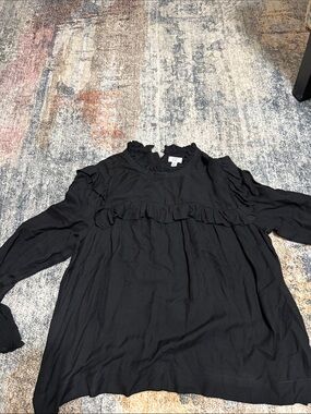 Crown Black Ruffle Long Sleeve Blouse